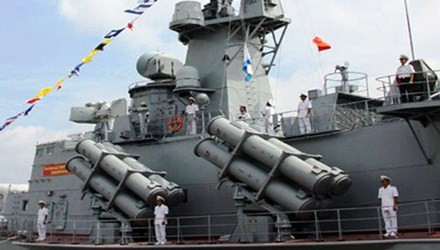 Nghiệm thu 2 tàu tên lửa hiện đại