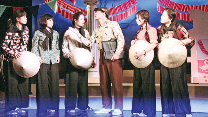 Chế độ đãi ngộ, chính sách tiền lương cho diễn viên, nghệ sỹ vẫn chờ phê duyệt. Ảnh: H.Nguyên.