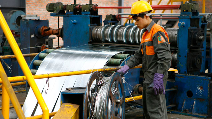 Doanh nghiệp sẽ phải đối mặt nhiều khó khăn hơn khi hội nhập nếu thiếu thông tin. Ảnh: Hồng Vĩnh.