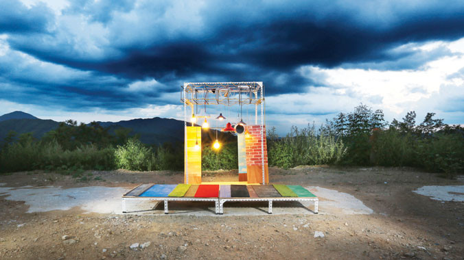 Tác phẩm ánh sáng, gió và âm thanh trong tự nhiên.