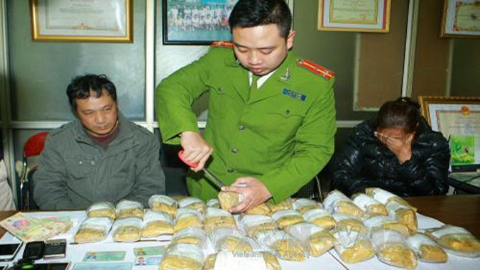 Khi vàng lậu biến hình