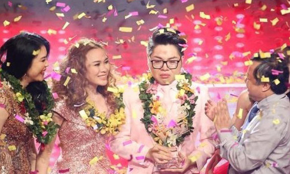 Đức Phúc nghẹn ngào chia sẻ niềm hạnh phúc với Mỹ Tâm và các huấn luyện viên