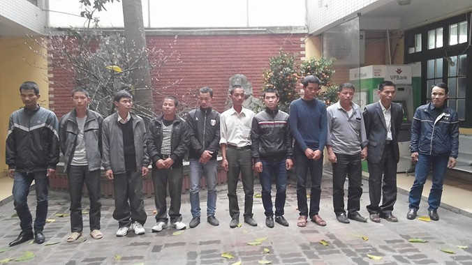 11 đối tượng có hành vi chèo kéo khách đi lễ hội chùa Hương.