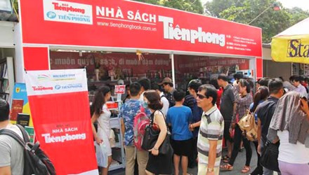 Nhà sách Tiền Phong khuyến mãi lên đến 50% tại hội chợ