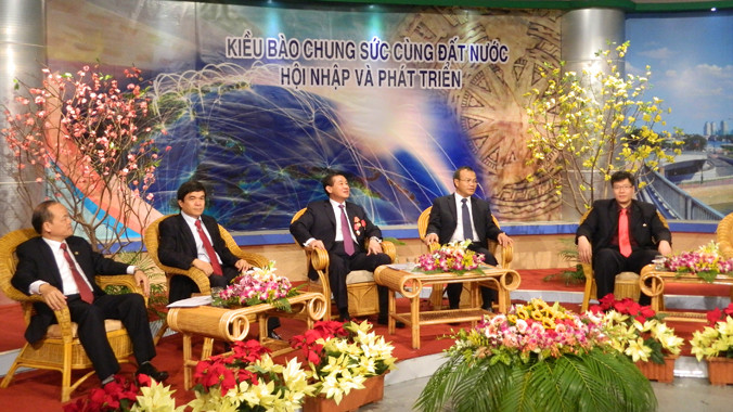 Kiều bào tại cuộc giao lưu. Ảnh: Huy Thịnh.