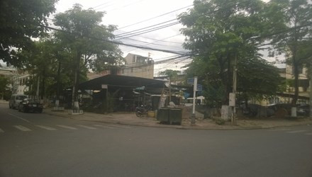 Chị Yến Minh làm đơn gửi UBND thành phố xin trả lại 2 lô đất được cấp đổi ở quận Hải Châu.