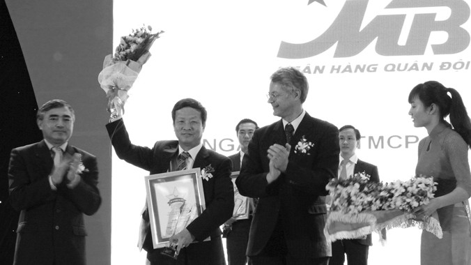 MB nhận giải thưởng Top 50 DNVN xuất sắc