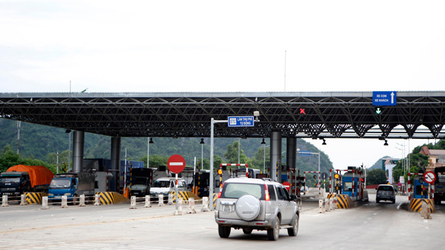 Trạm thu phí BOT Tào Xuyên (hiện đặt ở Bỉm Sơn, Thanh Hóa). Ảnh: Như Ý.
