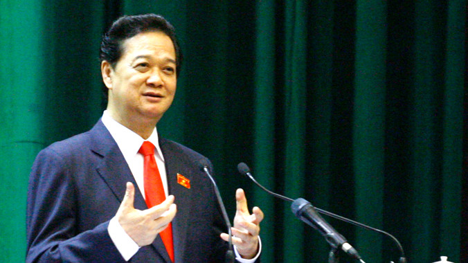 Thủ tướng Nguyễn Tấn Dũng trả lời trước Quốc hội.