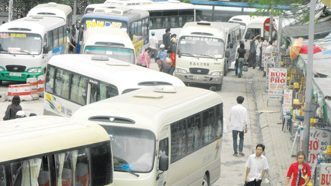Đến thời điểm này, vẫn còn nhiều doanh nghiệp vận tải chưa chịu giảm giá. Ảnh: Bảo An.
