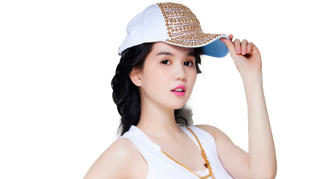 Ngọc Trinh: Yếu vẫn ham gió