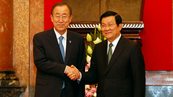 Chủ tịch nước Trương Tấn Sang và Tổng thư ký LHQ Ban Ki-moon trong cuộc họp báo chung hôm 22/5. Ảnh: Trúc Quỳnh.