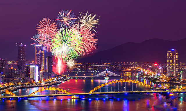 Hơn 45,5 tỷ đồng tài trợ bắn pháo hoa