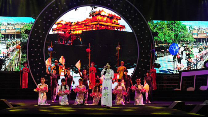 Huế là nơi đầu tiên mở màn cho cuộc thi “Hành trình bài ca sinh viên”, diễn ra trên phạm vi toàn quốc.