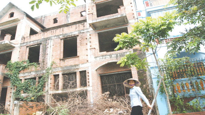 Nhiều doanh nghiệp, dự án bất động sản nợ thuế như chúa chổm. Ảnh: L.H.V.