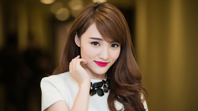 Nhật Thủy hiện là ca sĩ duy nhất được Diệu Thanh- công ty của Mỹ Linh- quản lý bằng một hợp đồng kéo dài 5 năm. Ảnh: NVCC.