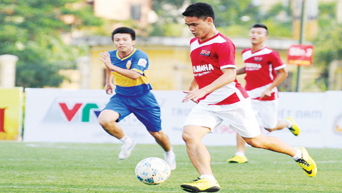 Tiền đạo Hoàng Đình Tùng được triệu tập trở lại ĐTQG.