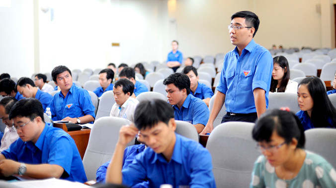 Các đại biểu đóng góp ý kiến trong chương trình thảo luận tại hội nghị. Ảnh: Xuân Tùng.