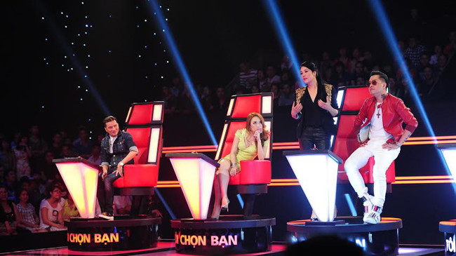 Giọng hát Việt thả cho HLV “buôn bán” nhiều hơn để câu khách. Ảnh: Lý Võ Phú Hưng.