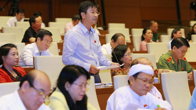 Đại biểu Quốc hội Nguyễn Phi Thường cho rằng hệ thống logistics tại Việt Nam hoạt động kém hiệu quả. Ảnh: Như Ý.