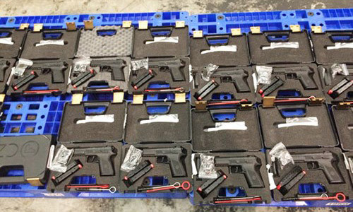 Số lượng lớn súng quân dụng bị cơ quan Hải quan và lực lượng chức năng bắt giữ
