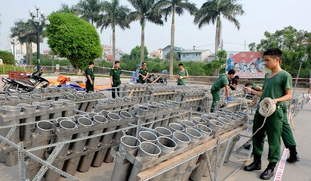 Bắn pháo hoa và 21 phát đại bác dịp 2/9