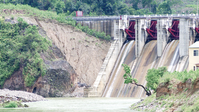 Thủy điện Sông Miện 5 xây dựng vượt thiết kế 7,7m. Ảnh: N.S.