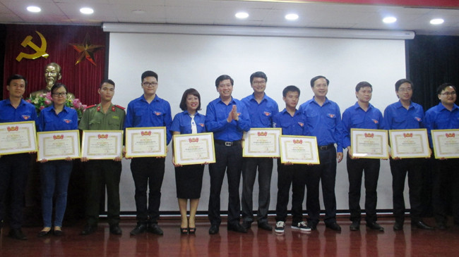 10 đội tuyển tham gia chung kết khu vực phía Bắc.