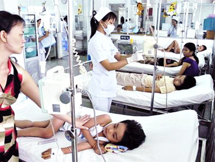 Trẻ em nhập viện tăng đột biến vào những dịp thời tiết chuyển mùa. Ảnh minh họa