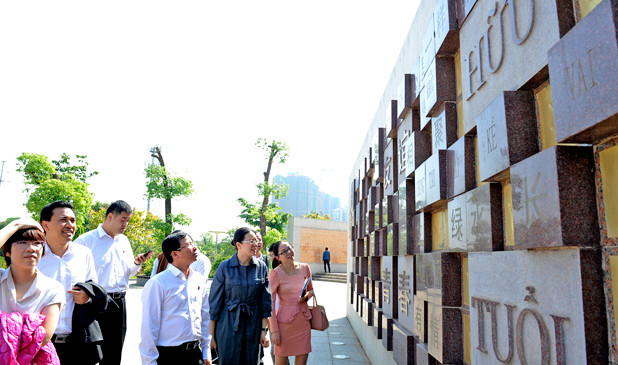 Đoàn đại biểu thanh niên Việt Nam thăm một di sản ở Quảng Châu (Trung Quốc). Ảnh: Xuân Tùng.