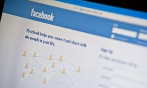 Để tuân thủ luật Nga, Google, Twitter và Facebook phải nộp dữ liệu về các blogger của Nga thu hút hơn 3.000 người đọc mỗi ngày, và dỡ những trang web mà Roskomnadzor coi là kêu gọi “biểu tình và gây bất ổn”. 