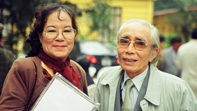 Nhạc sĩ Phan Huỳnh Điểu và ca sĩ Tường Vi. Ảnh: Nguyễn Đình Toán.