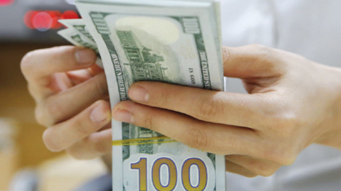 Tỷ giá căng vì ẩn số giá dầu, nhập siêu?