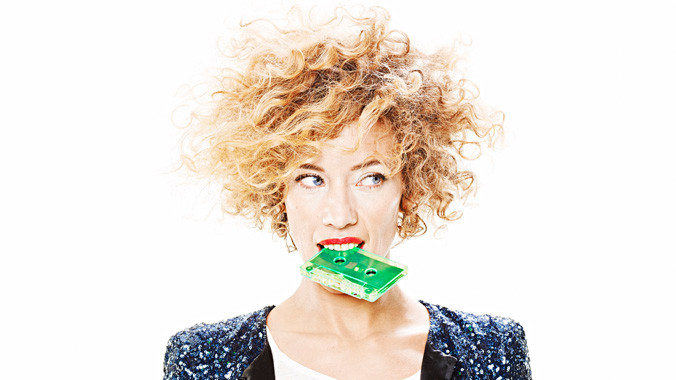 Ca sỹ nhạc rock tiếng Pháp sang Việt Nam