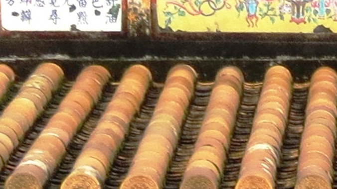 Độc đáo thơ văn trên kiến trúc cung đình Huế