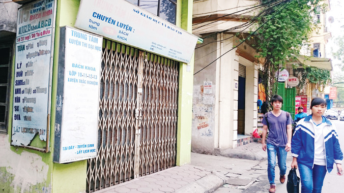 Đìu hiu lò luyện thi Đại học ở 32 ngõ 30 Tạ Quang Bửu, Hà Nội chiều ngày 23/4. Ảnh: Ngọc Châu.