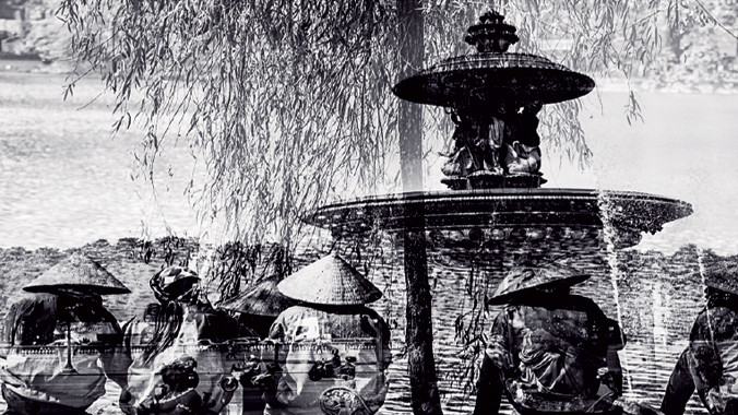 Tác phẩm “Nghỉ ngơi tại đài phun nước”.