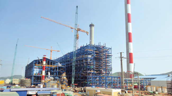 Các công trình xây dựng không hợp lý sẽ không được tính vào giá điện. Ảnh: Hồng Vĩnh.