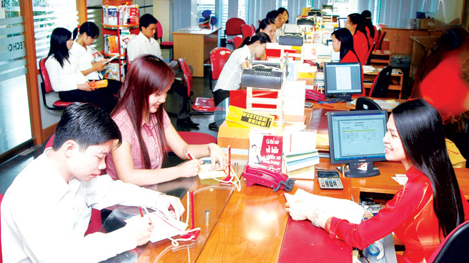 Sáp nhập có giúp các ngân hàng giải quyết những tồn tại?. Ảnh: Minh Họa.