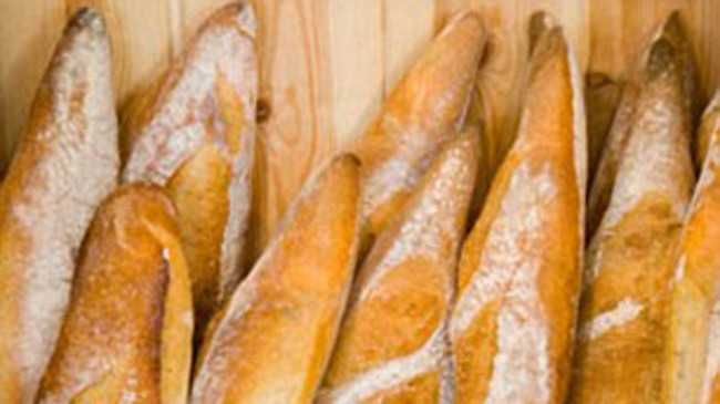 Người dân Paris đối mặt nguy cơ “đói” bánh mì