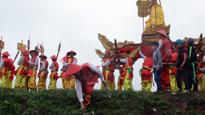 Rước kiệu tại Lễ hội Kinh Dương Vương. Ảnh: N.M.Hà.