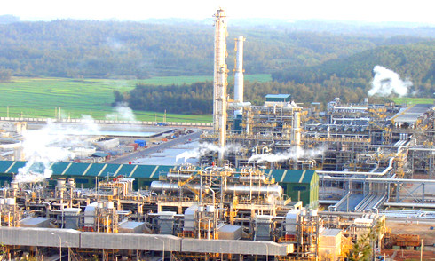 Nhà máy lọc dầu Dung Quất.