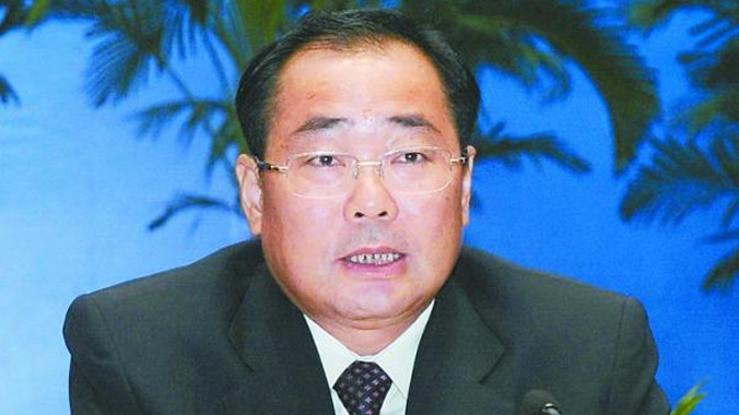 Quan tham Chung Thế Kiên.