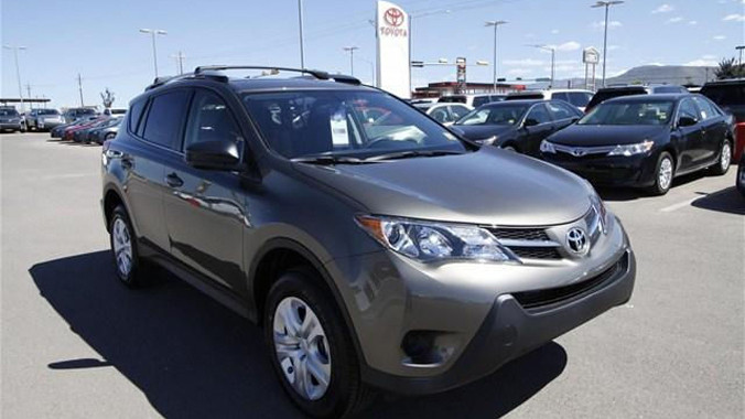 Nguy cơ thất thu thuế nhập khẩu do kết quả xử lý trị giá tính thuế xe ô tô của cơ quan hải quan các địa phương chưa thống nhất. Ảnh: Như Ý.