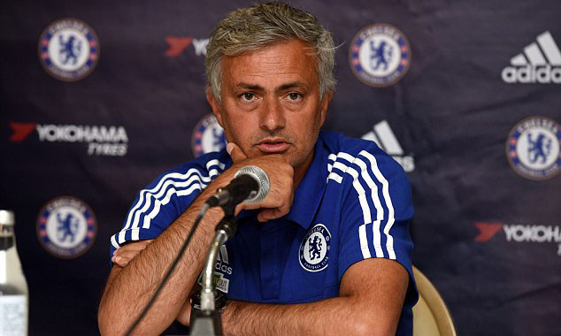 Mourinho tiếp tục gây hấn với mọi đối thủ trước thềm mùa giải mới. 