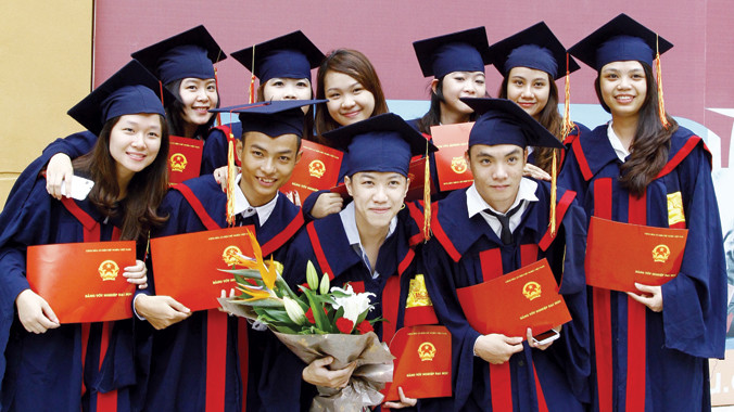 Sinh viên trường Đại học Quốc tế Bắc Hà trong lễ tốt nghiệp. Ảnh: Như Ý.