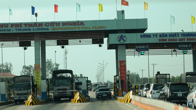 Trạm thu phí đường cao tốc TPHCM - Trung Lương.