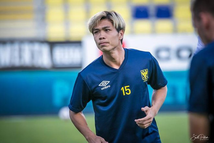 Đừng vội vàng với Công Phượng