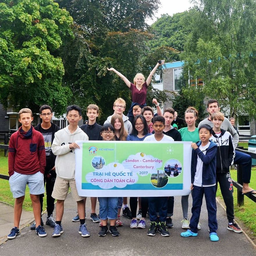 Phụ huynh nên tìm hiểu và lựa chọn những đơn vị tổ chức trại hè uy tín 