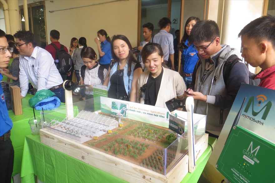 Hệ sinh thái mở từ những ứng dụng triệu đô của người khổng lồ là cơ hội cho các startup Việt hợp tác cùng phát triển Ảnh: U.P 